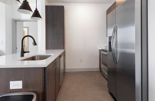 Richmond Apartment | Landing | Incredible 2BD, Pool, Gym
