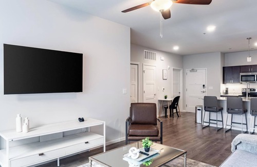 Greenwich Apartment | Landing | Incredible 2BD, Courtyard, Pool