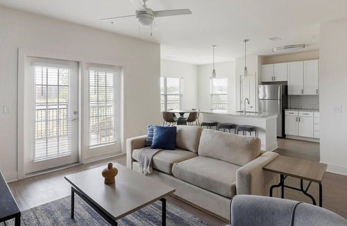 Athens Apartment | Landing | Incredible 3BD, Pool, Yoga Studio
