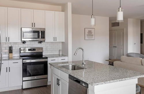 Athens Apartment | Landing | Incredible 3BD, Pool, Yoga Studio