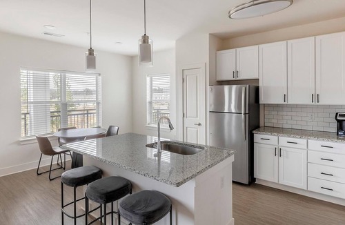 Athens Apartment | Landing | Incredible 3BD, Pool, Yoga Studio