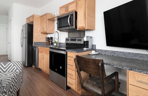 Five Points South Apartment | Landing | Incredible Studio, Yoga Studio, Pool