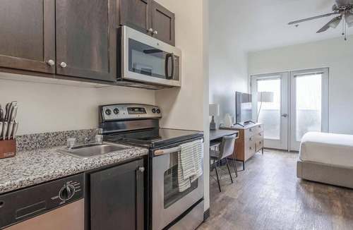 Pearl District Apartment | Landing | Incredible Studio, Courtyard, Gym