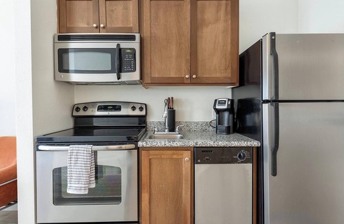Pearl District Apartment | Landing | Incredible Studio, Courtyard, Gym