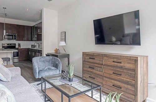 Woodland Heights Apartment | Landing | Incredible Studio, Game Room, Gym