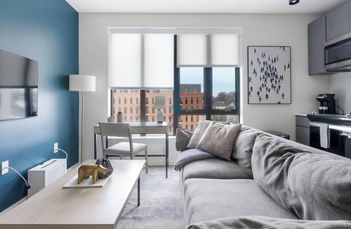 Durham Apartment | Landing | Incredible Studio, Gym, Pool
