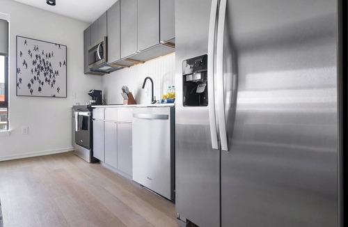 Durham Apartment | Landing | Incredible Studio, Gym, Pool