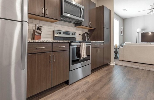 Chesterfield Apartment | Landing | Incredible 1BD, Gym, Pool