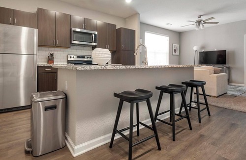 Chesterfield Apartment | Landing | Incredible 1BD, Gym, Pool