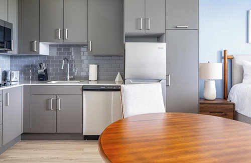 Golden Gate Apartment | Landing | Incredible Studio, Gym, Yoga Studio