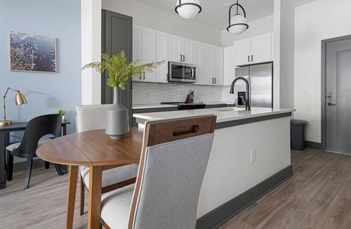 Southbank Apartment | Landing | Incredible 1BD, Yoga Studio, Pool