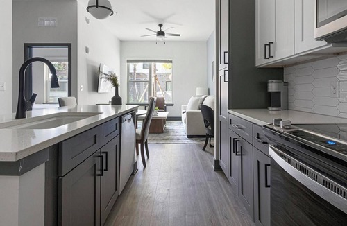 Southbank Apartment | Landing | Incredible 1BD, Yoga Studio, Pool