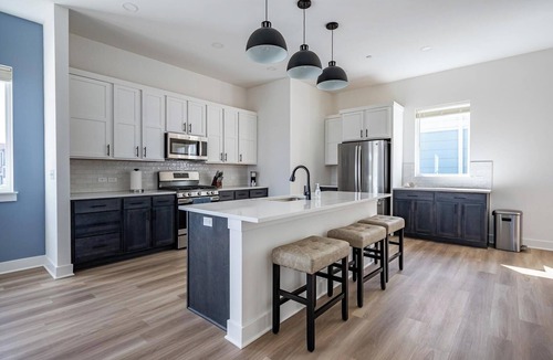Lee's Summit Apartment | Landing | Incredible 3BD in Lee's Summit