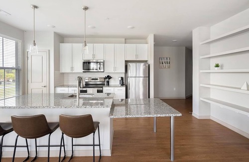 Murfreesboro Apartment | Landing | Incredible 2BD, Gym, Clubhouse