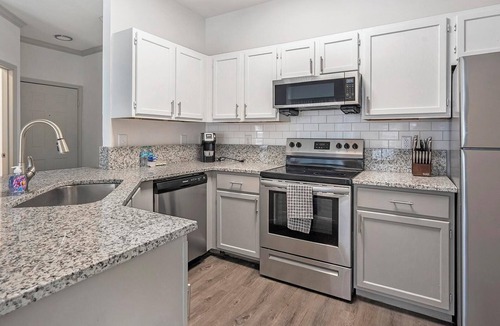 Stone Oak Apartment | Landing | Incredible 2BD, Gym