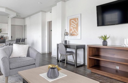 Stone Oak Apartment | Landing | Incredible 1BD, Gym