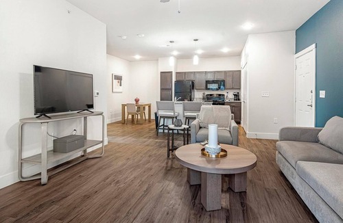 San Antonio Apartment | Landing | Incredible 1BD, Gym, Pool