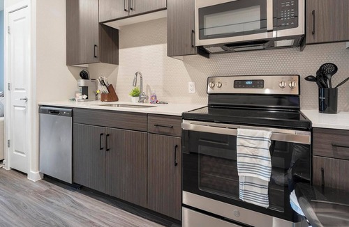 Wetmore Apartment | Landing | Incredible Studio, Gym, Clubhouse