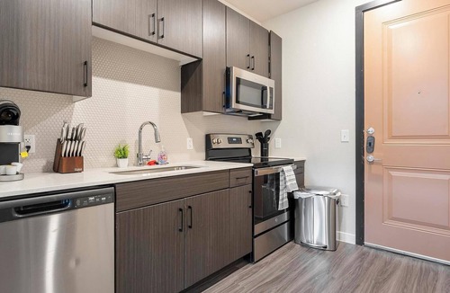 Wetmore Apartment | Landing | Incredible Studio, Gym, Clubhouse