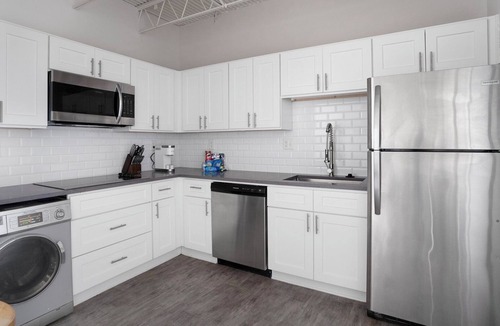 Central Business District Apartment | Landing l Sleek Studio w/Rooftop Views
