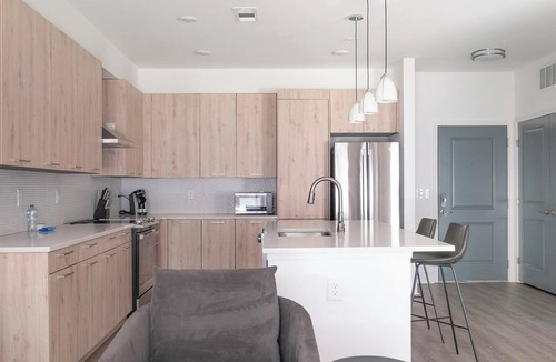 Crestline Heights Apartment | Landing | Modern 1BD, Pool, Gym