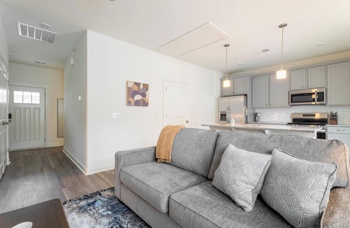 Port Wentworth Apartment | Landing | Modern 1BD, Clubhouse, Pool