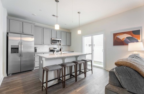 Port Wentworth Apartment | Landing | Modern 1BD, Clubhouse, Pool