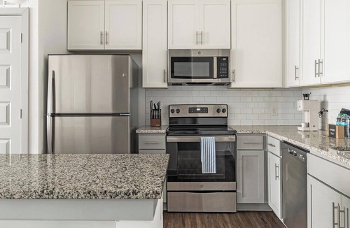 Sand Ridge Apartment | Landing | Modern 1BD, Gym, Clubhouse