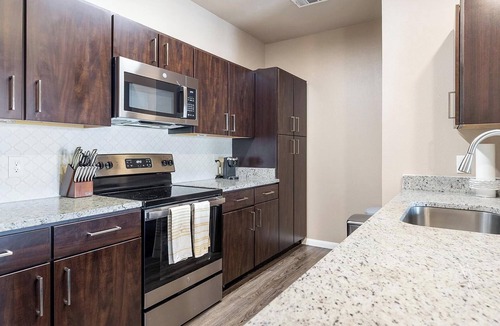 New Braunfels Apartment | Landing | Modern 1BD, Pool, Gym