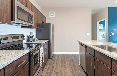 New Braunfels Apartment | Landing | Modern 1BD, Gym, Pool