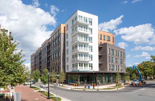 Old Town West Apartment | Landing | Modern 1BD, Courtyard, Gym