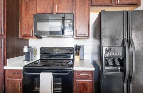Atascocita Apartment | Landing | Modern 1BD, Clubhouse, Gym