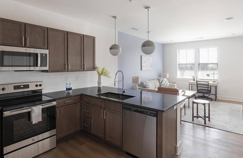 Madison Apartment | Landing | Modern 1BD, Clubhouse, Pool
