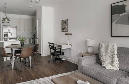 Southeast Raleigh Apartment | Landing | Modern 1BD, Clubhouse, Gym