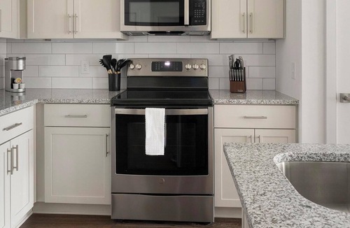 East Raleigh Apartment | Landing | Modern 1BD, Clubhouse, Yoga Studio