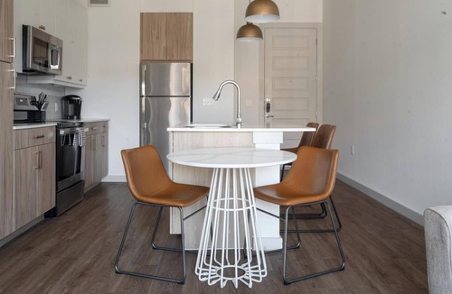 Austin Apartment | Landing | Modern 1BD, Clubhouse, Pool
