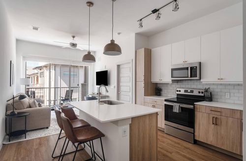 Austin Apartment | Landing | Modern 1BD, Clubhouse, Pool