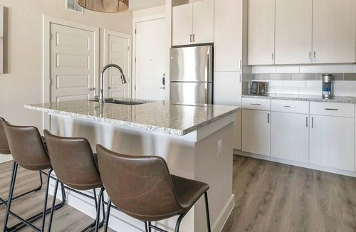 Conroe Apartment | Landing | Modern 1BD, Clubhouse, Pool