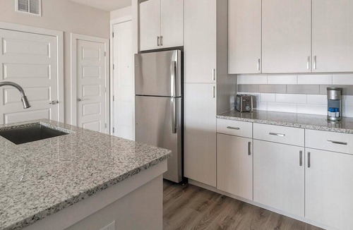 Conroe Apartment | Landing | Modern 1BD, Clubhouse, Pool