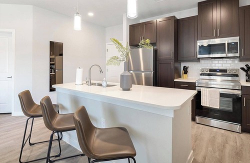 Corinth Apartment | Landing | Modern 1BD, Clubhouse, Gym