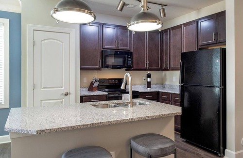 Greer Apartment | Landing | Modern 1BD, Clubhouse, Pool