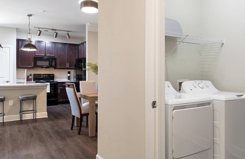 Greer Apartment | Landing | Modern 1BD, Clubhouse, Pool