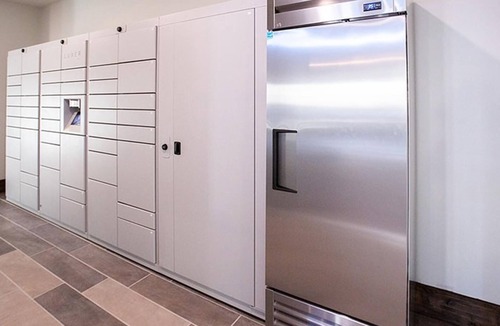 Manor Apartment | Landing | Modern 1BD, Clubhouse, Courtyard