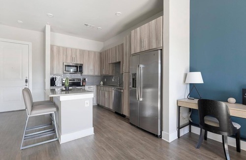 Montopolis Apartment | Landing | Modern 1BD, Courtyard, Pool