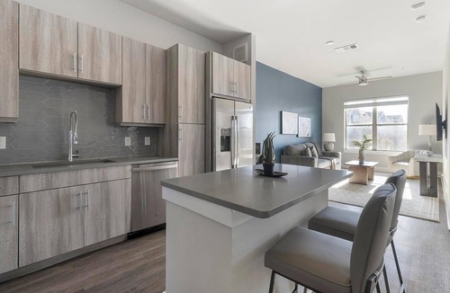 Montopolis Apartment | Landing | Modern 1BD, Courtyard, Pool