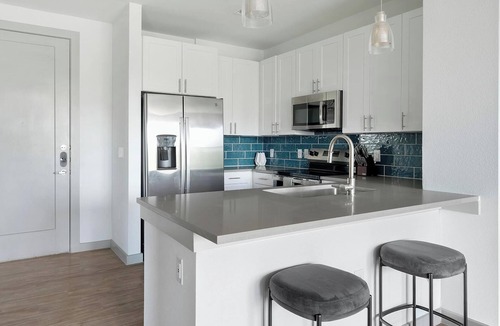 MLK Apartment | Landing | Modern 1BD, Courtyard, Pool