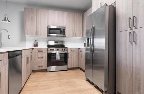 Fort Myers Apartment | Landing | Modern 1BD, Gym, Pool