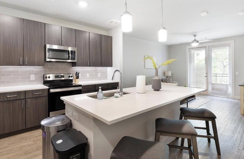 Euless Apartment | Landing | Modern 1BD, Gym, Game Room