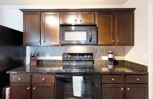 Conestee Apartment | Landing | Modern 1BD, Gym, Courtyard
