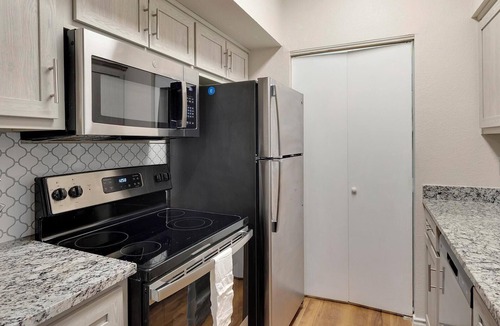 Lewisville Apartment | Landing | Modern 1BD, Gym